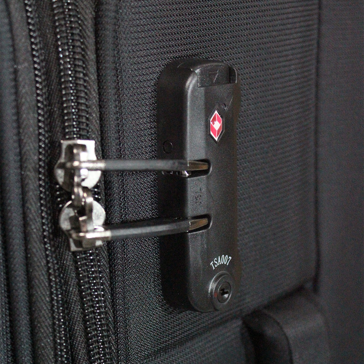 Swisspro Nyon Expandable Spinner Softside