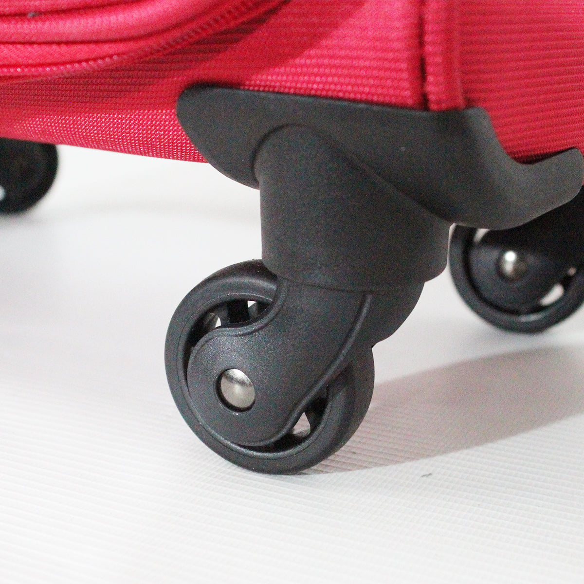 Swisspro Nyon Expandable Spinner Softside